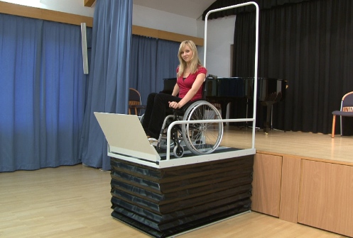 Liftboy Rollstuhllift für barrierefreien Zugang zu Bühnen und erhöhten Bereichen